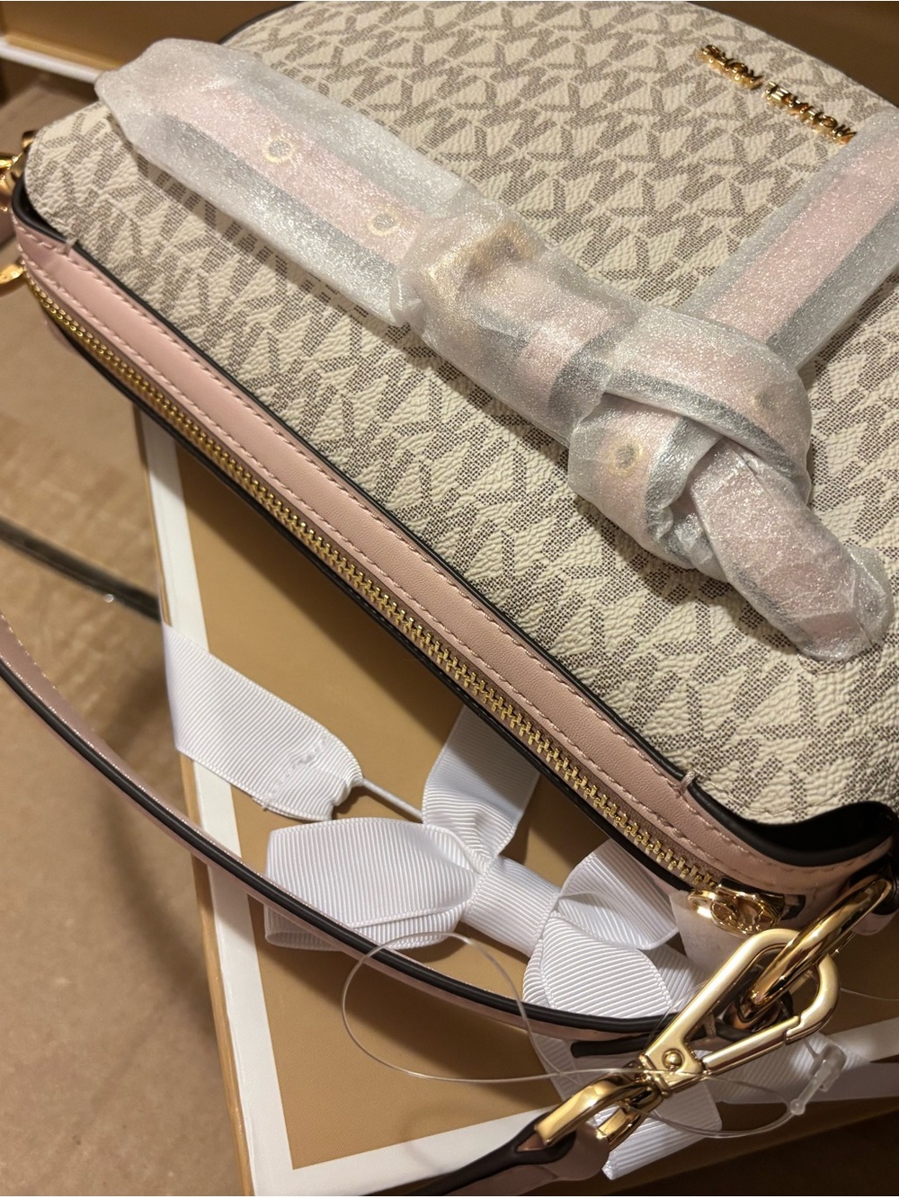 Michael Kors Emilia MK Signature shoulder bag with Crossbody strap - Picture 5 of 8